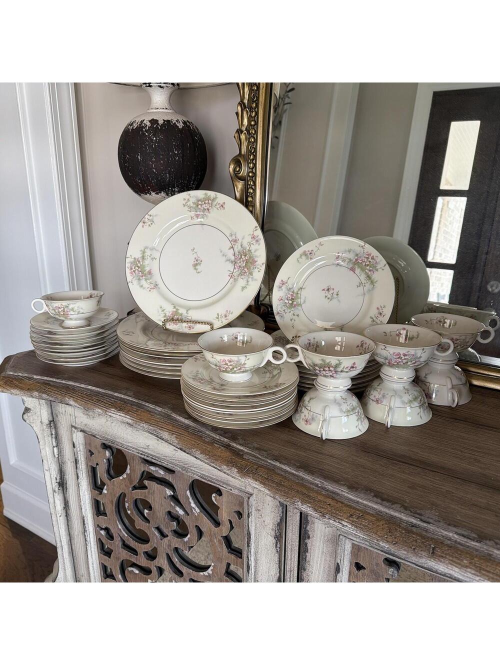 Theodore Haviland Apple Blossom China Set – 40 Pieces – 8 Place Settings